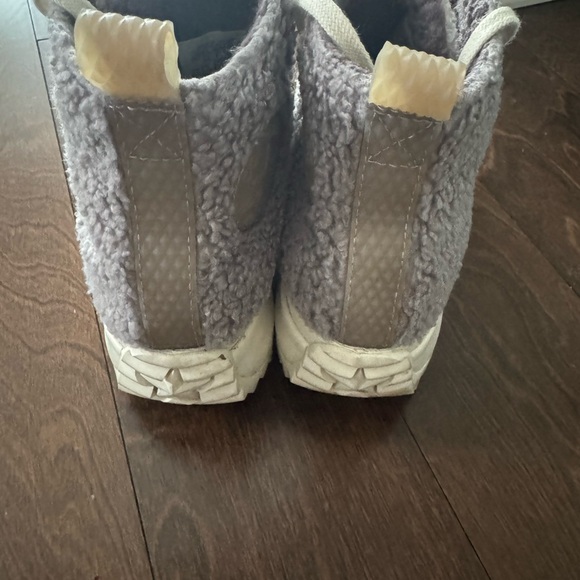 Teddy Sherpa High-Top Converse Sneakers in Lilac & White - Picture 2 of 6